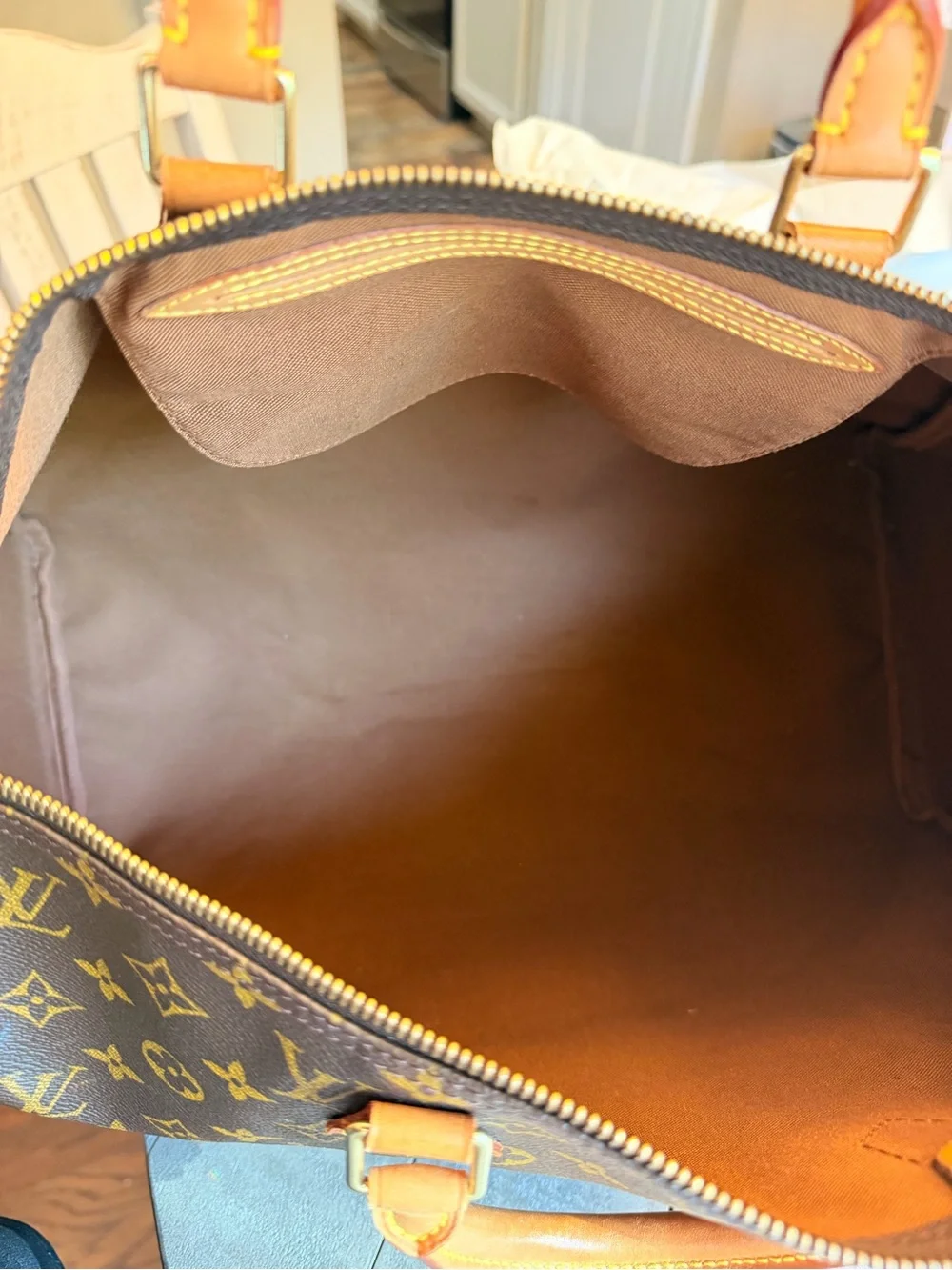 Louis Vuitton Monogram Canvas Speedy 40 Top-Handle Bag in Brown - Picture 7 of 8